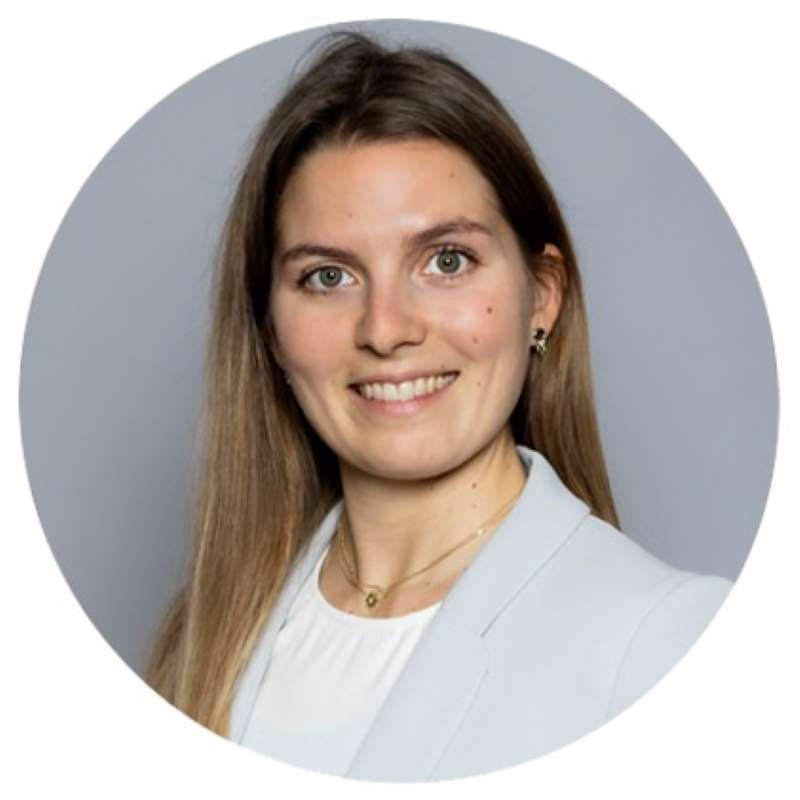 Julia Pizzetta, Eight Advisory Avocats