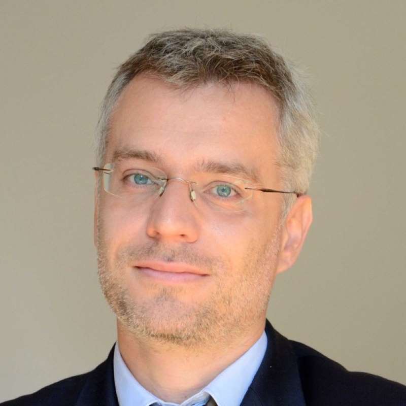 Laurent Parnois, Finance Consult