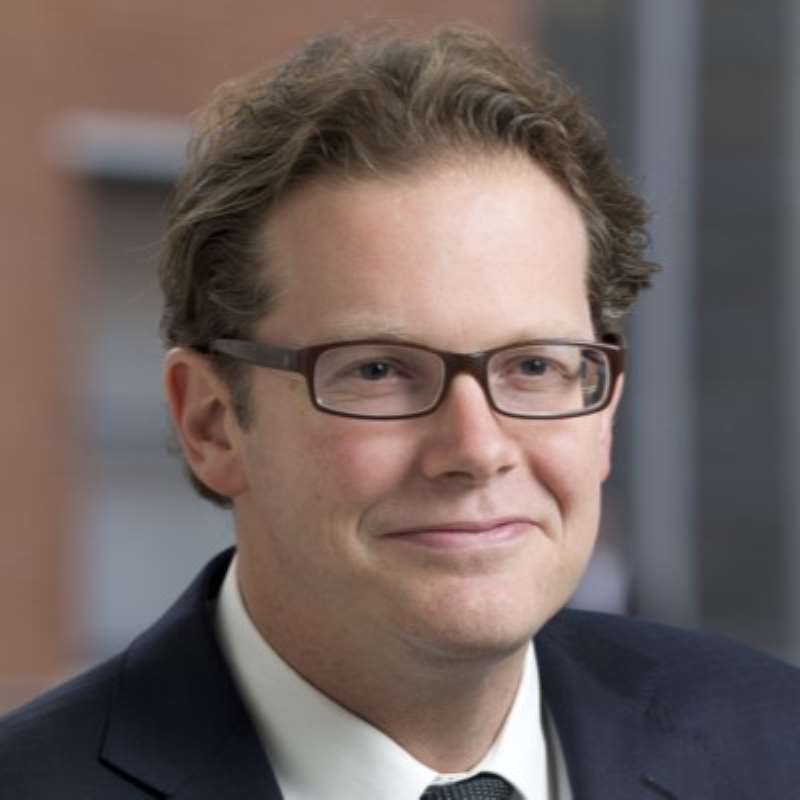 Alexandre de Puysegur, Latham & Watkins