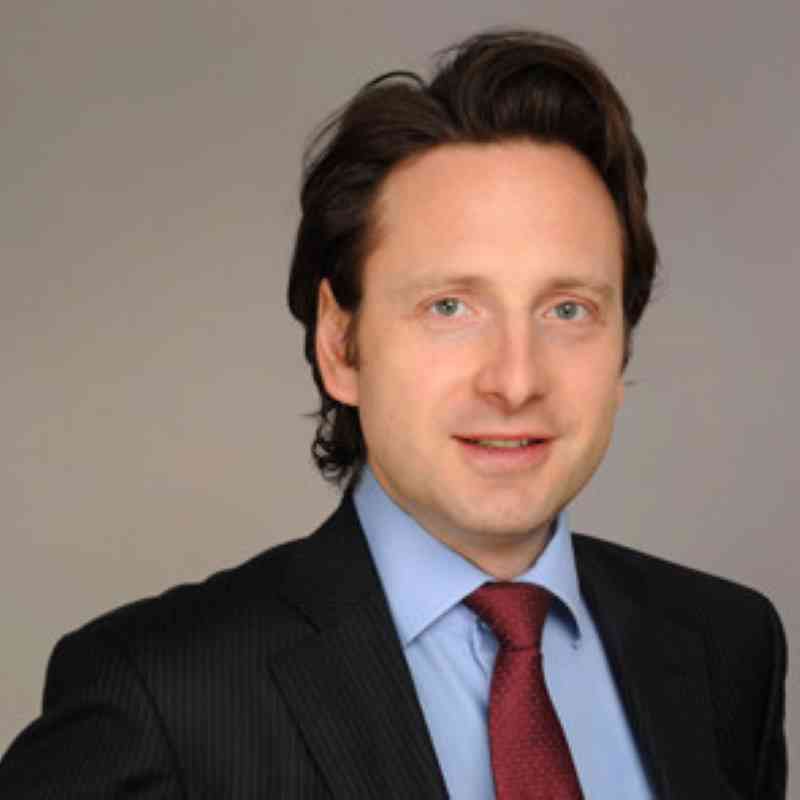 Cyril Valentin, Freshfields Bruckhaus Deringer
