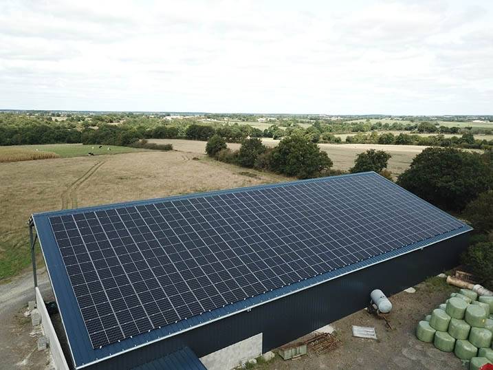 EDL développe plus de 60 projets de hangars photovoltaïques construits ou équipés par an ©Énergies de Loire