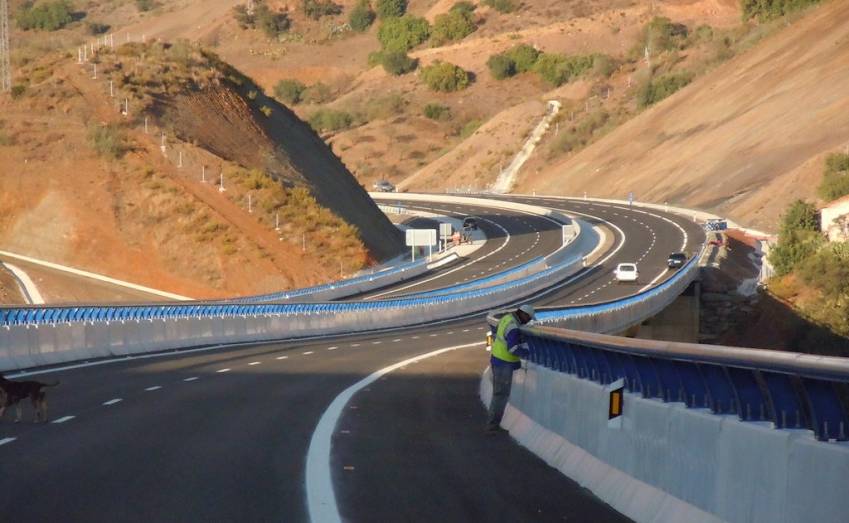 L'Autopista del Sol, reliant Malaga à Guadiaro en Andalousie.  
