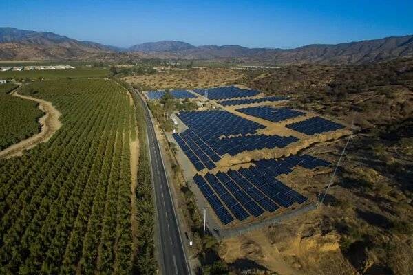 Umbrella Solar porte un portefeuille de 14 projets solaires photovoltaïques totalisant une capacité totale de 212 MWp situés dans les régions d'Estrémadure, d'Andalousie et de la Communauté valencienne. © Umbrella Solar