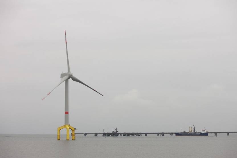 La capacité du projet de Saint-Nazaire représente 20 % des besoins électriques de la région Loire-Atlantique. La capacité du projet de Saint-Nazaire représente 20 % des besoins électriques de la région Loire-Atlantique.