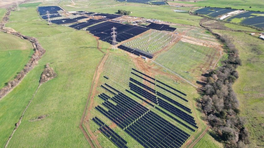 L'un des parcs solaires en construction dans la région de Lazio, en Italie. © Enfinity Global