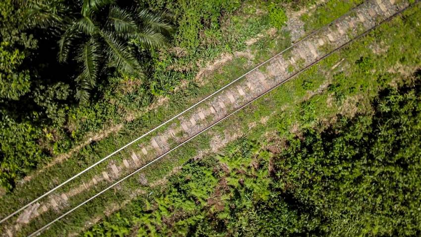 Le Transgabonais, exploité par la Sterag au Gabon. © Eramet