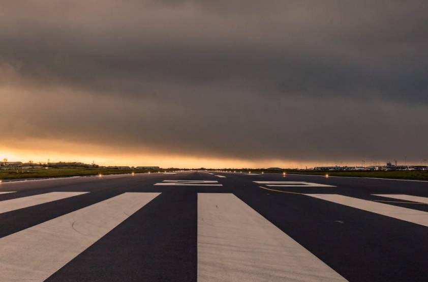 Piste d'aterrissage du Belfast International Airport