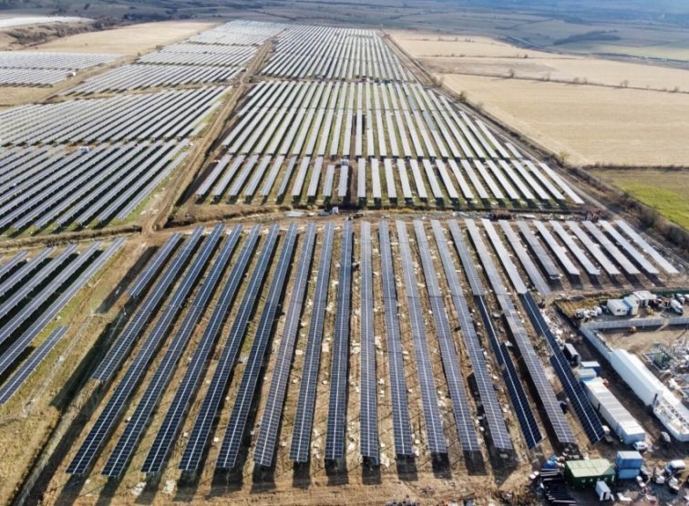 Le parc photovoltaïque de PARAU (92 MW), en Roumanie, doit bientôt entrer en service. © Econergy
