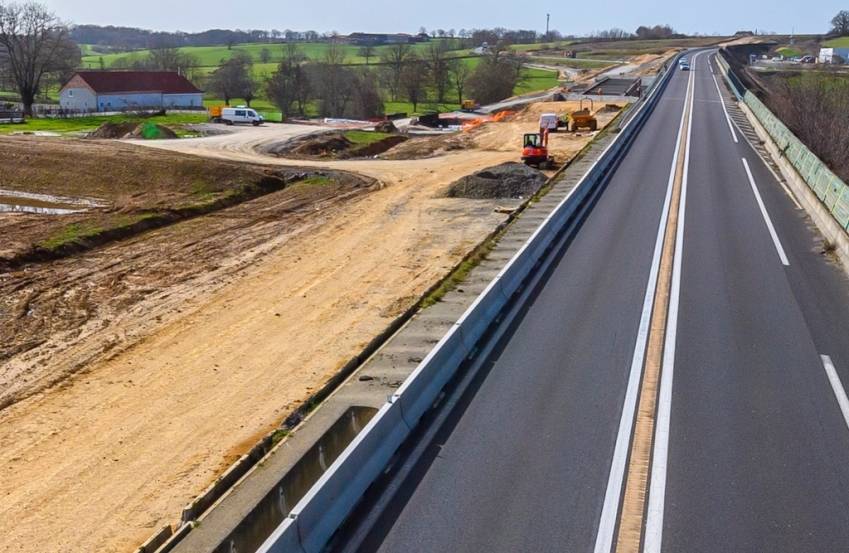 La concession de l’autoroute A79 entre Sazeret (Allier) et Digoin (Saône-et-Loire). 