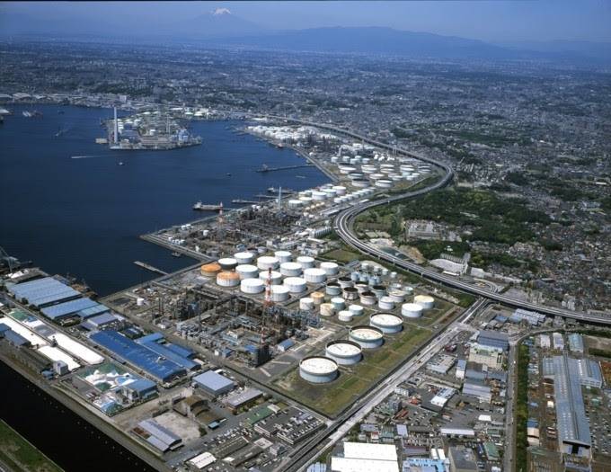 La raffinerie de Negishi au Japon. 