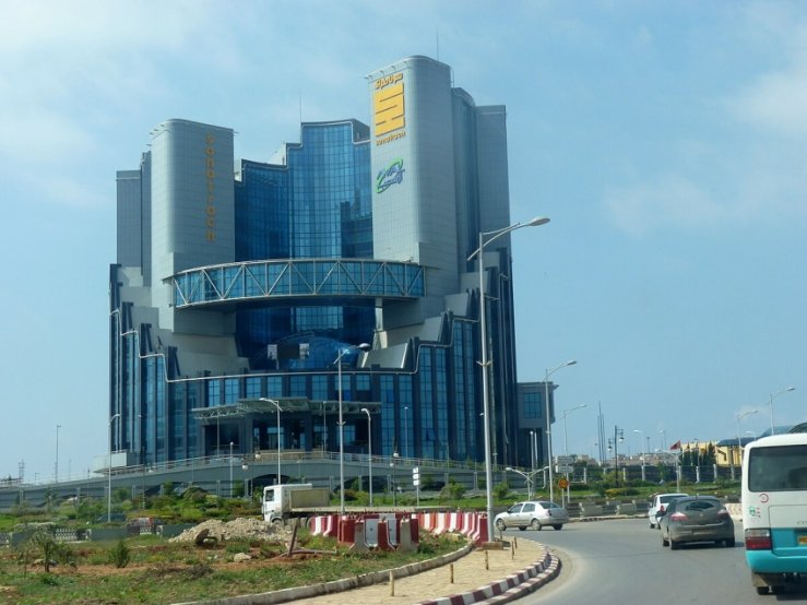 Siège de la Sonatrach à Oran