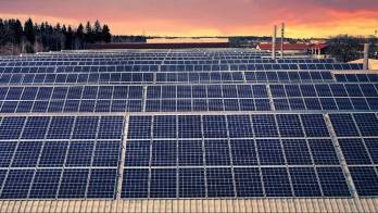 Les centrales solaires permettront d'éviter 420 000 tonnes d'émissions de CO₂ par an. © EIffel IG