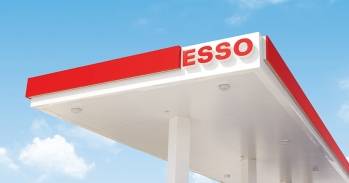 © Esso © Esso
