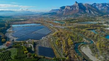 La centrale de Curbans, dans les Alpes-de-Haute-Provence. © AkuoCoop