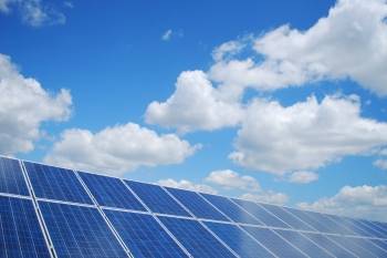  En Europe centrale et orientale, Renalfa est un grand développeur de projets et un investisseur dans les domaines de l'énergie solaire et éolienne ainsi que du stockage de l'énergie. ©Renalfa