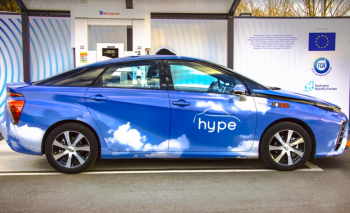 Un véhicule de la flotte de taxis hydrocarbures Hype par STEP.