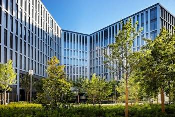 Le Quadrans, rebaptisé en "Campus Altice", dans le 15e arrondissement de Paris